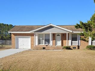 512 Circle Dr, Greenville, NC 27858