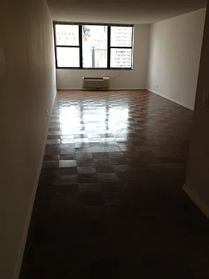 Rented by Realty Operations Group | media 1