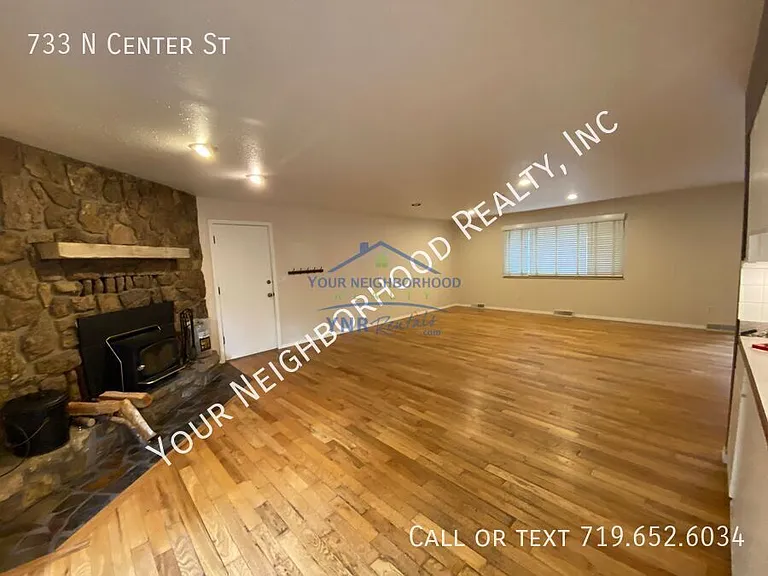 733 N Center St — Photo 3