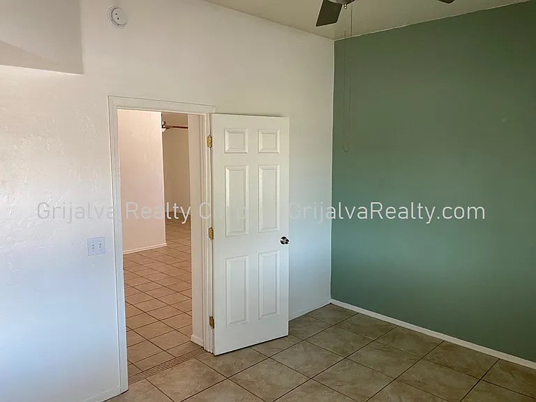 1415 E Elm St #1 & 2 — Photo 12