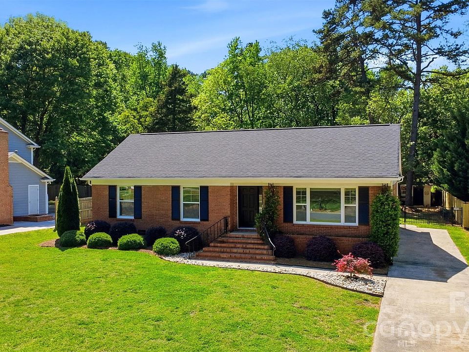 1st image of 7735 Surreywood Pl