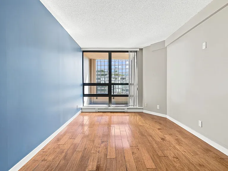 938 Smithe St #2006 — Photo 17