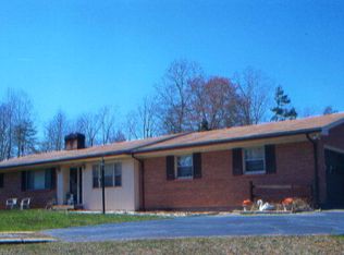 824 Wingfield Orchard Rd, Martinsville, VA 24112