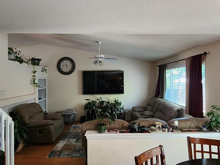 19364 E 40th Pl — Photo 6