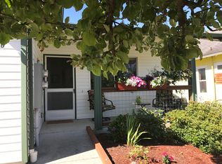 352 B St, Blaine, WA 98230