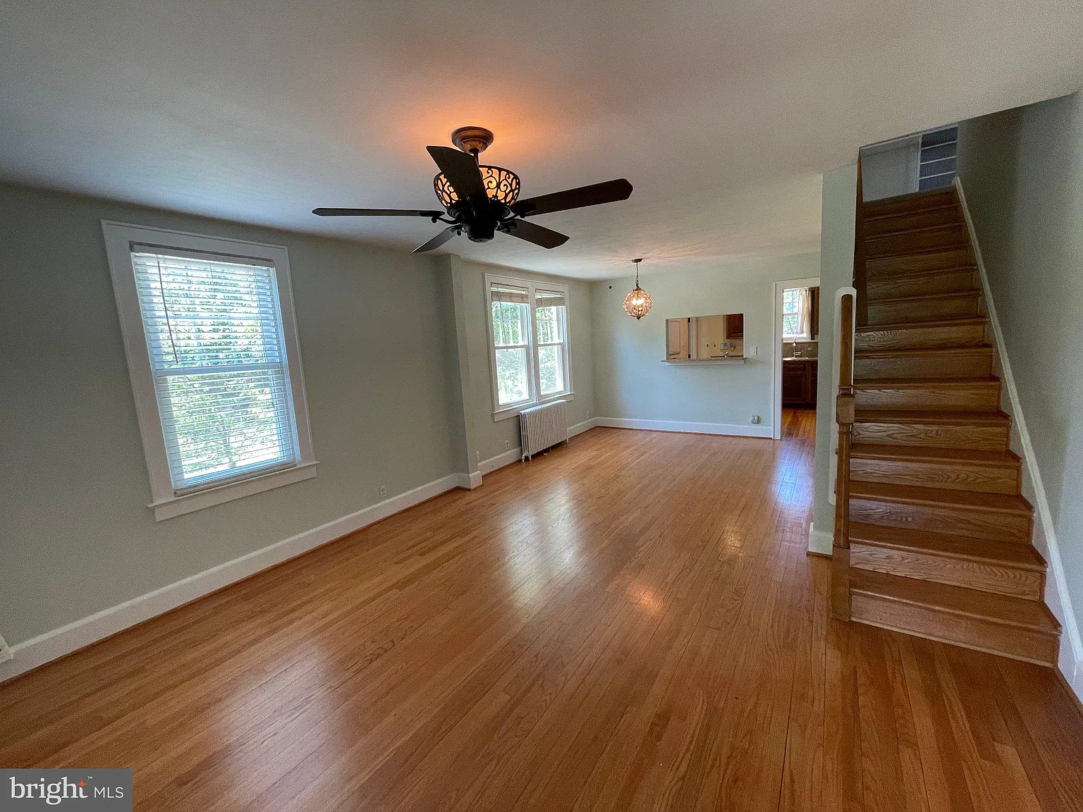 5 bed, 3.5 bath, 2312 sqft, $3,950 — Photo 4