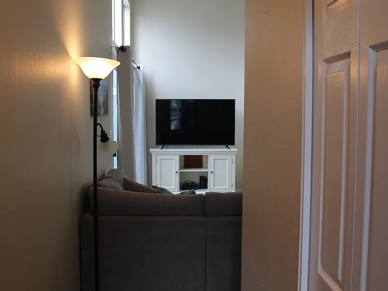 1216 Maywood Ln — Photo 2