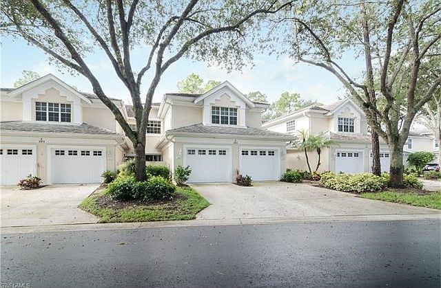 2811 Aintree Lane #103