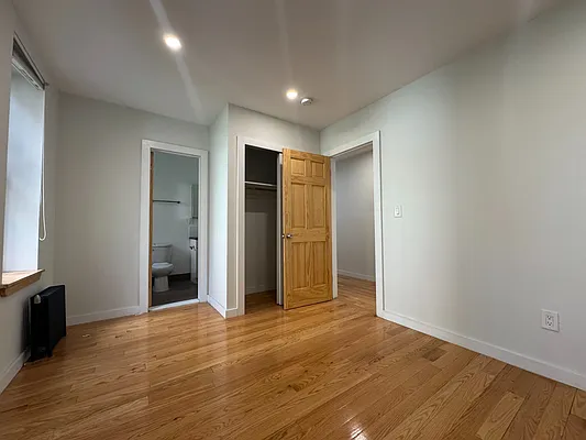 Rented by Sovereign Associates | media 7