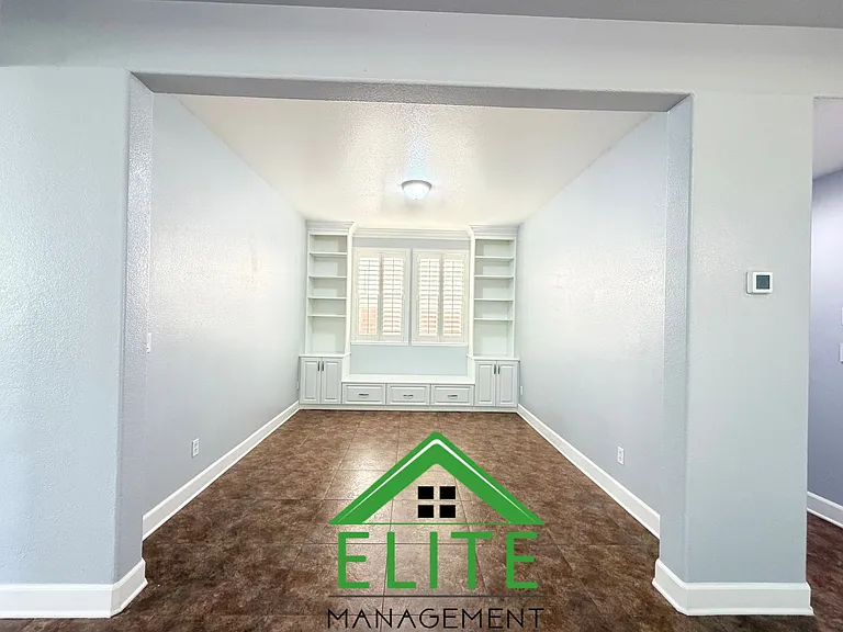 2764 Rogue River Cir — Photo 5