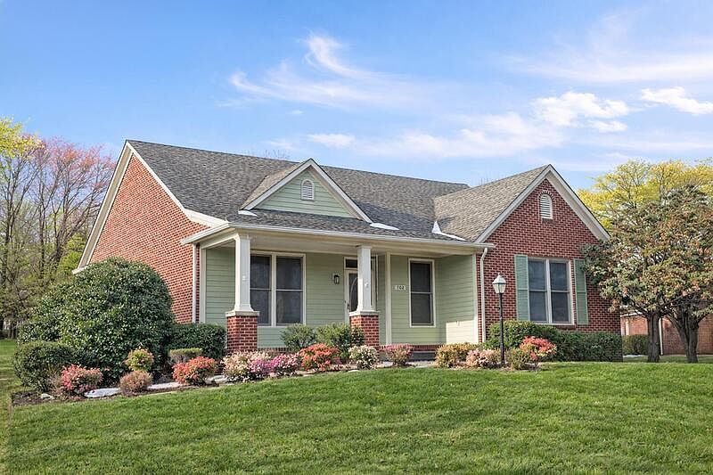 1st image of 702 Mount Vernon Dr