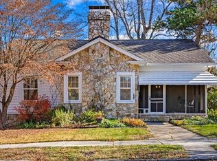 422 Hillside Dr, Greensboro, NC 27401