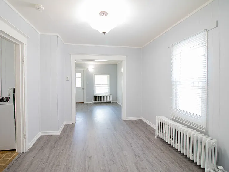 19 Dain Ave — Photo 8
