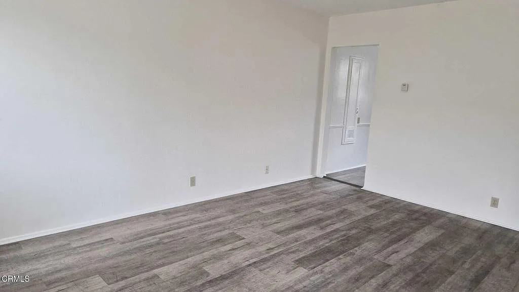 2 bed, 1.0 bath, 900 sqft, $2,300 — Photo 1