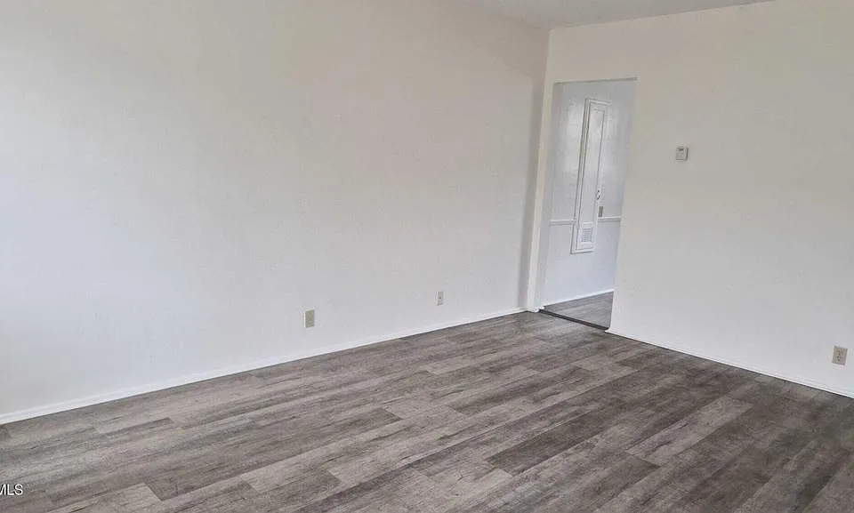 433 S Baldwin Ave #D