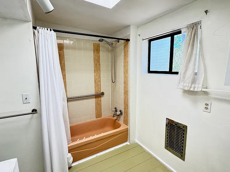 4910C Nicholas Pl — Photo 12
