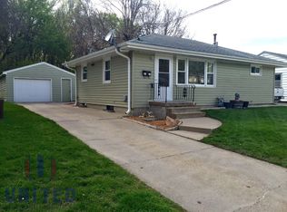 2813 Clark St, Sioux City, IA 51104