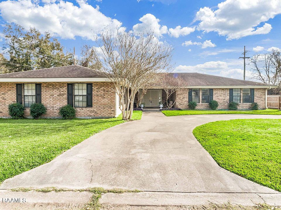 1st image of 1203 Noah Ln