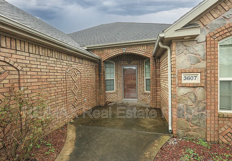 3607 SW Birchton Ave — Photo 5