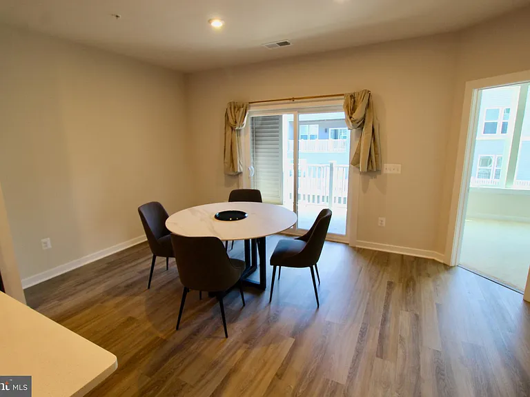 4619 Olivine Dr — Photo 7