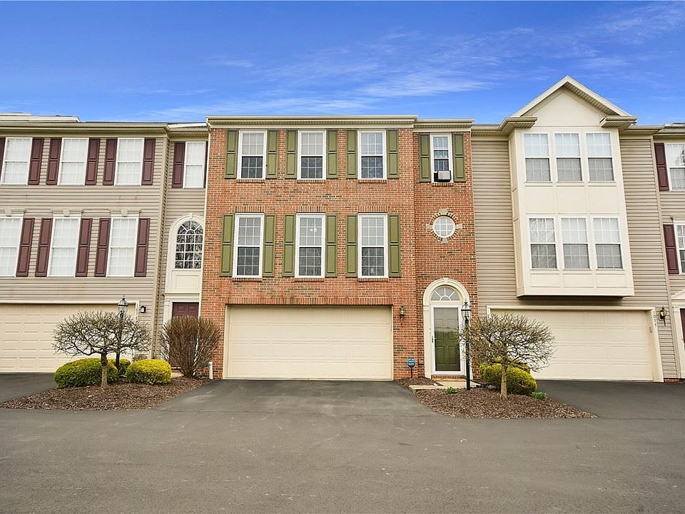 1st image of 1075 Royal Dr N