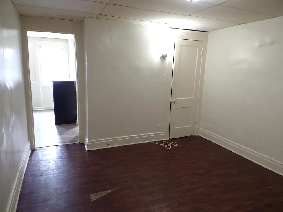 1501 Hertel Ave #14