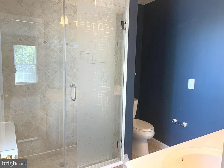 7931 Carriage Dr — Photo 24