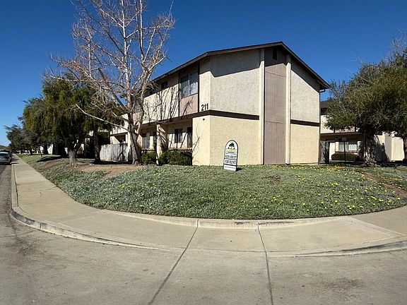 2nd image of 211 W Lolita Ln #1