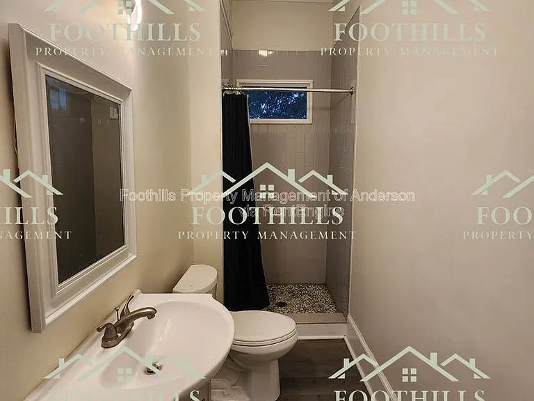 1208 W Whitner St — Photo 14