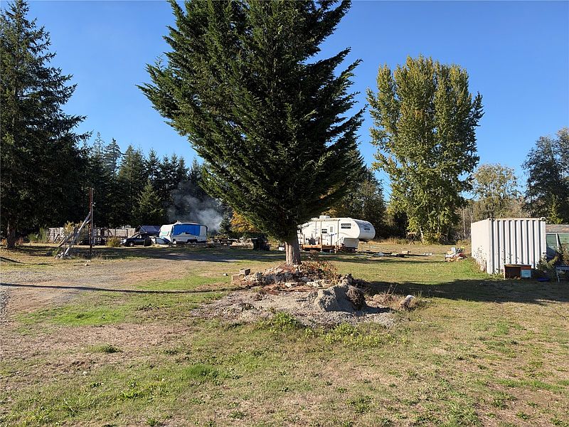 3rd image of 6137 Kirsop Road SW