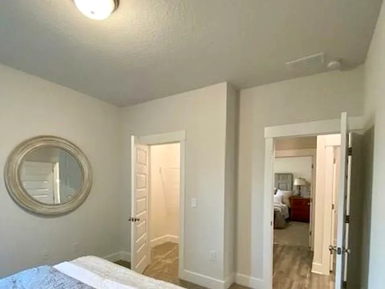 1878 Finch Ln — Photo 8
