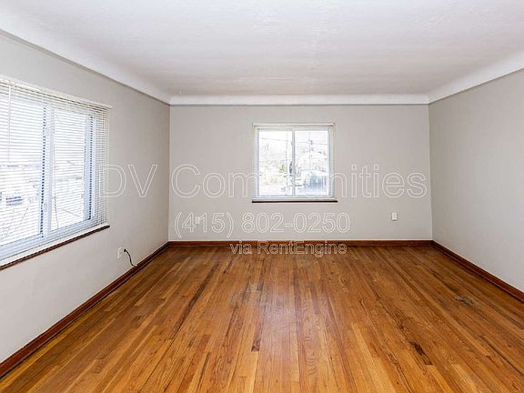 4th image of 4186 Ridge Rd #4