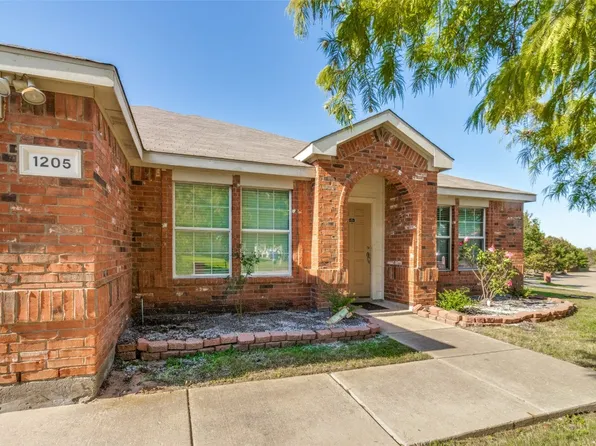 1205 Hampton Dr, Forney, TX 75126
