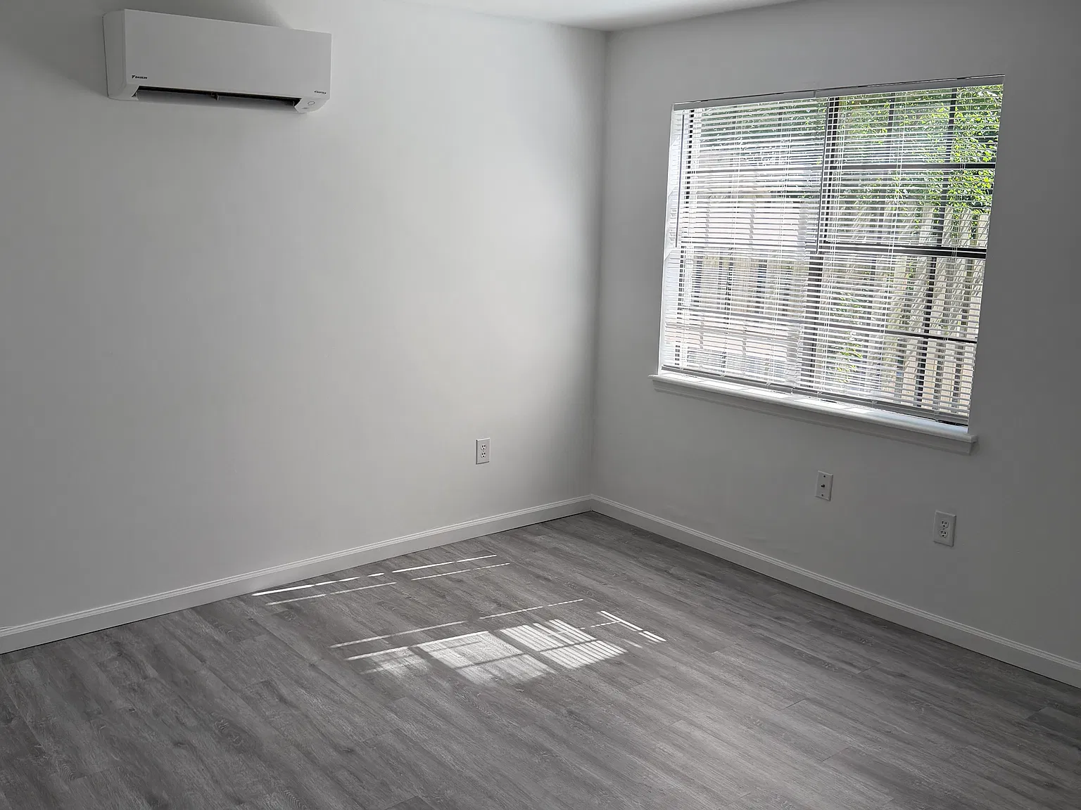 2 bed, 1.5 bath, 1000 sqft, $1,625 — Photo 4