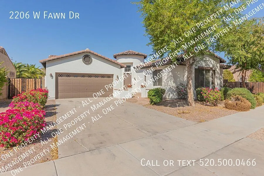 Stunning 4-Bedroom Home with Private Guest Suite in Gated Community — Photo 2