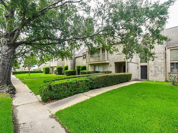 2nd image of 15336 W Little York Rd #208