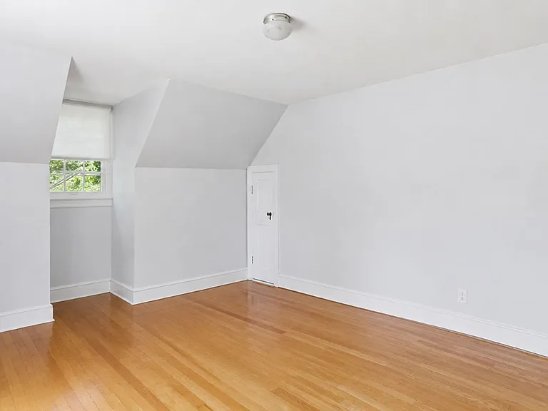 901 W 31st St — Photo 17