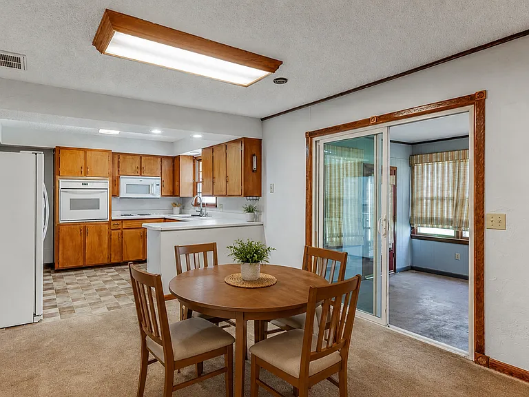 5246 N Crestwood Dr — Photo 14