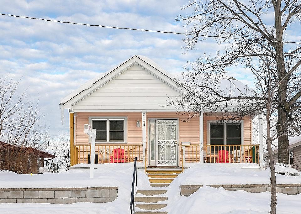 1st image of 3248 James Ave N