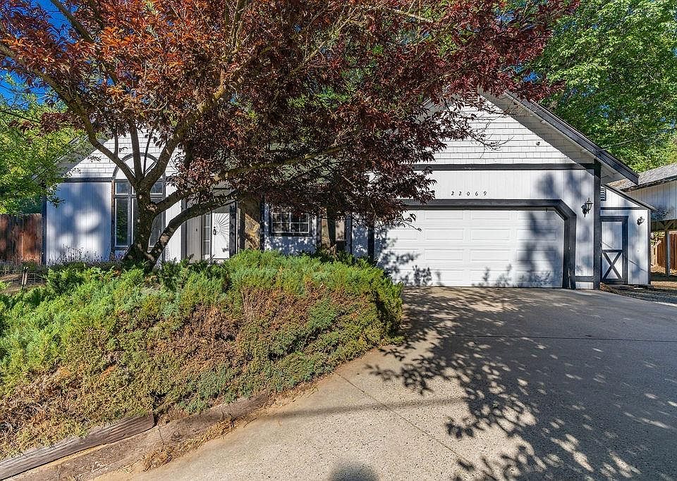 1st image of 22069 Crystal Falls Dr