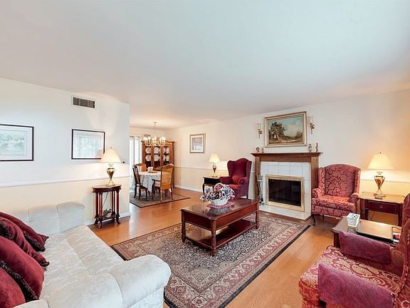3rd image of 1855 E Adams Park Dr