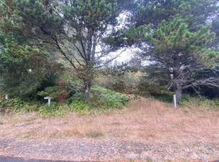 128 Polaris Blvd SW, Ocean Shores, WA 98569