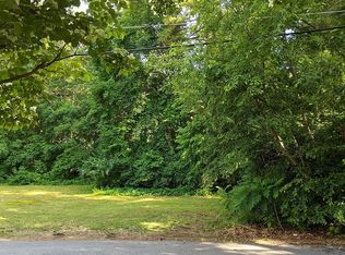 51 Lakeside Ave, Hudson, MA 01749