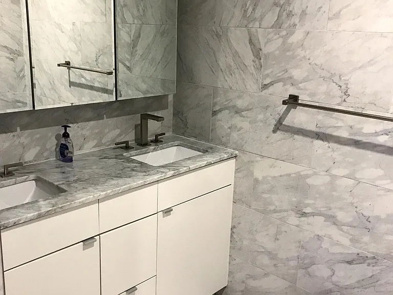 309 E St #24 — Photo 19