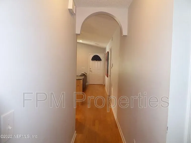 625 11th Ave S — Photo 20