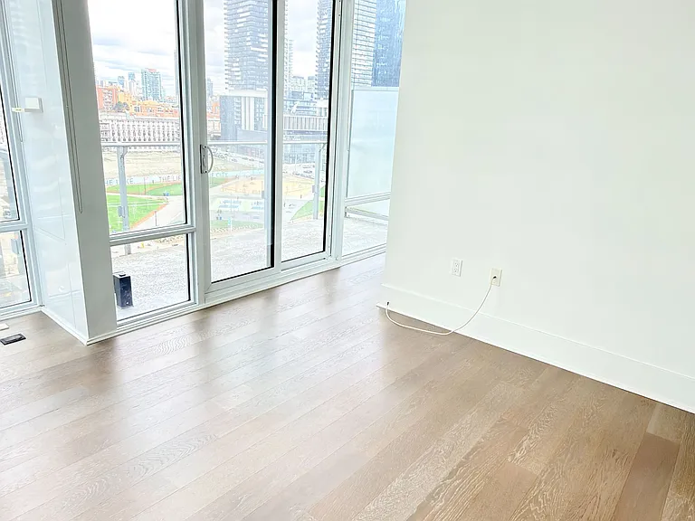 29 Queens Quay E #1026 — Photo 7