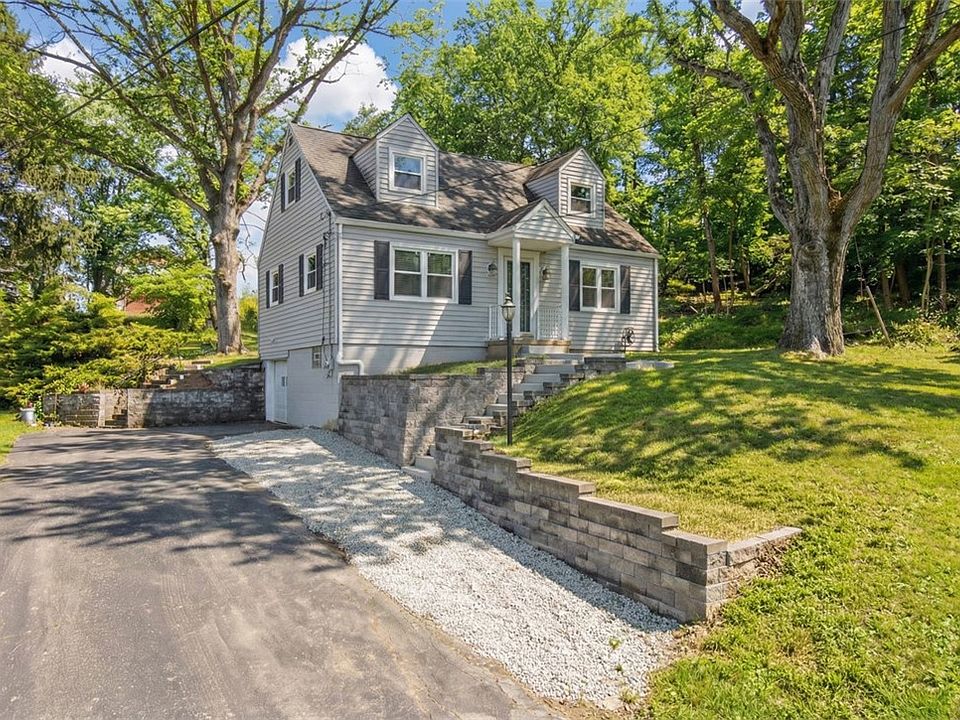 1st image of 6 Suffolk Dr