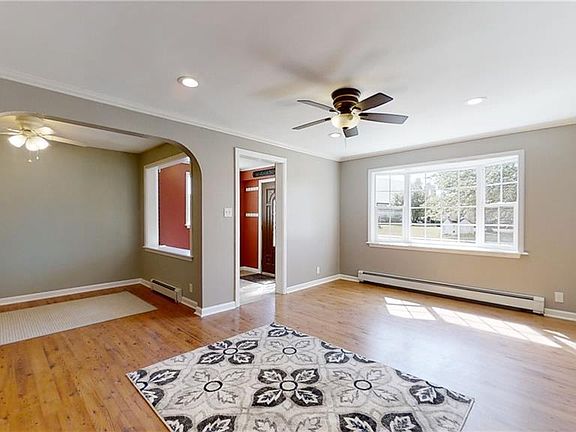4th image of 158 Cleveland Dr