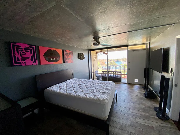 151 E Washington St #610 — Photo 10