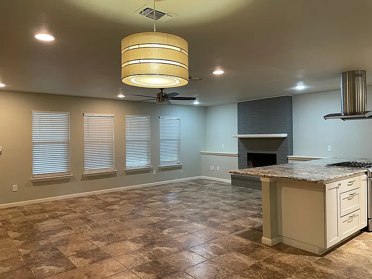 1360 Poppy Ln — Photo 7